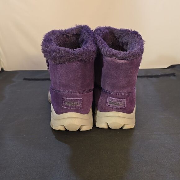SKECHERS WOMEN'S ON THE GO JOY BUNDLE UP COZY ANKLE BOOTS - Picture 7 of 16